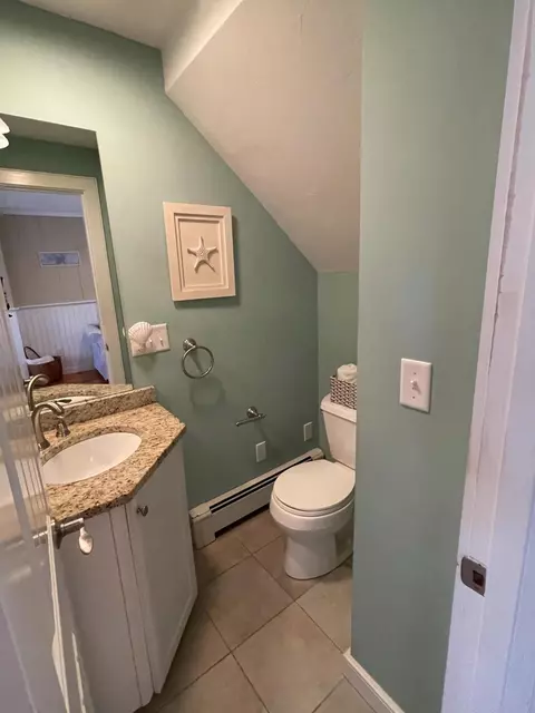 Bath - 4 Colemans Way, Mashpee, MA 02649 photo 1 of 2