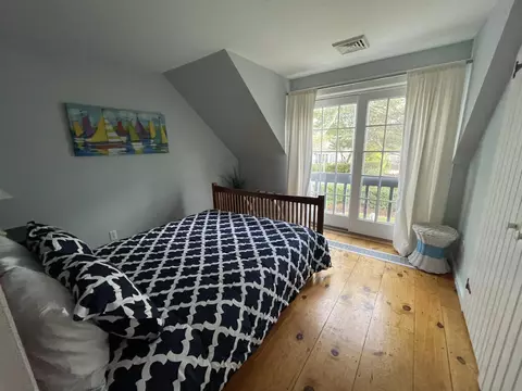 Bedroom - 4 Colemans Way, Mashpee, MA 02649 photo 2 of 4
