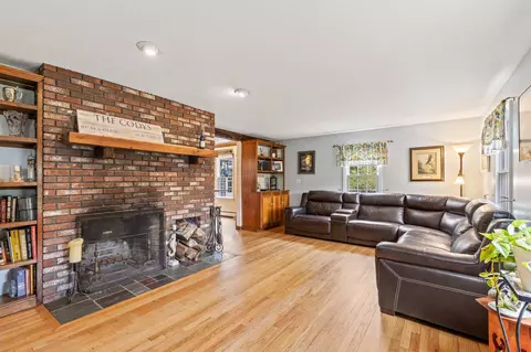 3 Fathom Ln, Wareham, MA 02571 photo 3