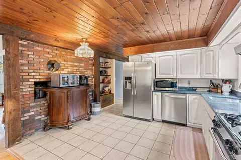 3 Fathom Ln, Wareham, MA 02571 photo 9