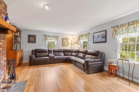 3 Fathom Ln, Wareham, MA 02571 photo 4