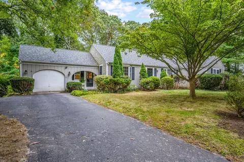 33 Oxner Rd, Centerville, MA 02632 photo 2