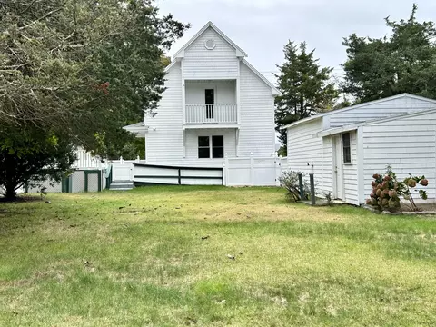 Exterior - 83 Marion Rd, Wareham, MA 02571 photo 7 of 11