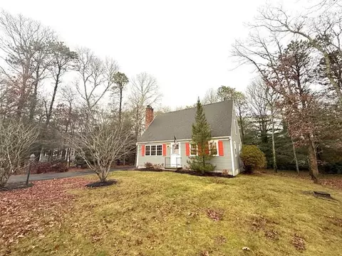 8 Bridgets Path, Centerville, MA 02632 photo 2