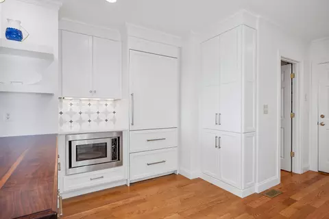 Kitchen - 71 Sunset Ln, Barnstable, MA 02630 photo 6 of 7