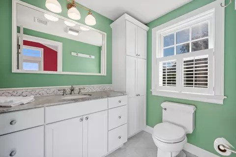 Bath - 71 Sunset Ln, Barnstable, MA 02630 photo 2 of 5