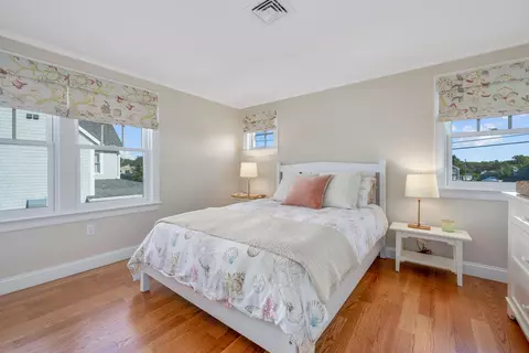 Bedroom - 71 Sunset Ln, Barnstable, MA 02630 photo 6 of 8