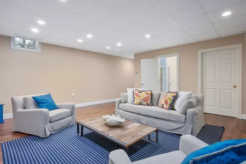 Living - 71 Sunset Ln, Barnstable, MA 02630 photo 6 of 6