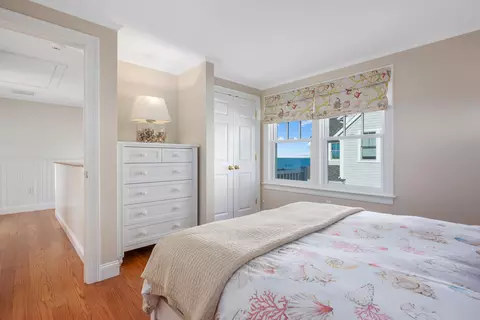 Bedroom - 71 Sunset Ln, Barnstable, MA 02630 photo 8 of 8