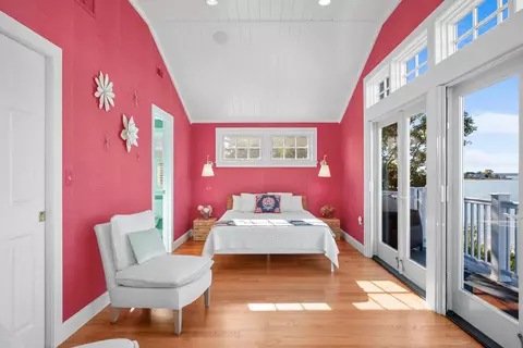 Bedroom - 71 Sunset Ln, Barnstable, MA 02630 photo 2 of 8