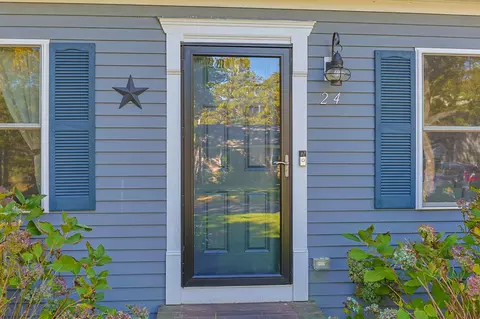 24 Shipwreck Dr, Mashpee, MA 02649 photo 2