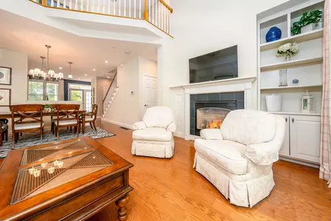 Living - 12 Atlantic Ct, Mashpee, MA 02649 photo 2 of 3