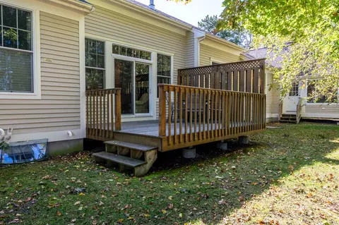 Exterior - 12 Atlantic Ct, Mashpee, MA 02649 photo 3 of 11