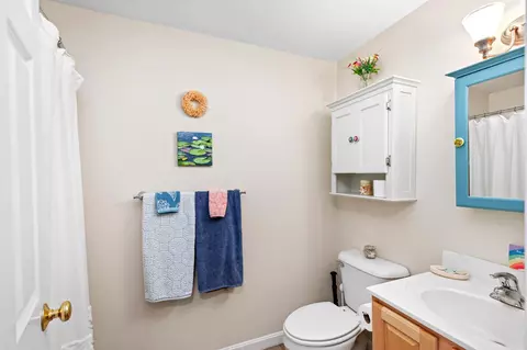 Bath - 4 Dory Ln, Eastham, MA 02642 photo 1 of 2