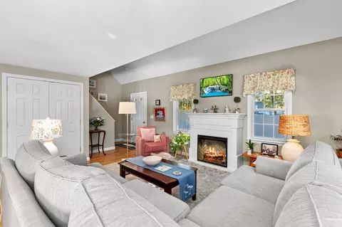 Living - 4 Dory Ln, Eastham, MA 02642 photo 2 of 4