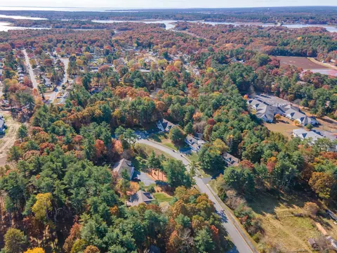 View/Area - 4 Rock Marsh Rd # B, Wareham, MA 02571 photo 4 of 6
