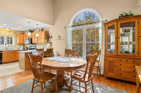 Dining - 4 Rock Marsh Rd # B, Wareham, MA 02571 photo 2 of 2