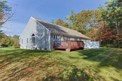 Exterior - 4 Rock Marsh Rd # B, Wareham, MA 02571 photo 5 of 9