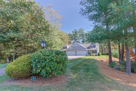 Exterior - 4 Rock Marsh Rd # B, Wareham, MA 02571 photo 3 of 9
