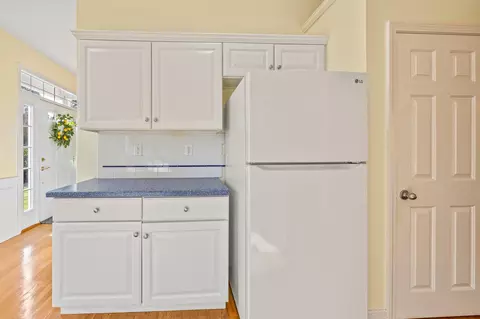 21 Snead Dr, Mashpee, MA 02649 photo 9