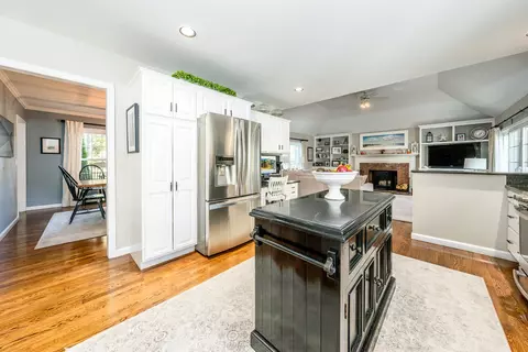 115 Main St, Cotuit, MA 02635 photo 12