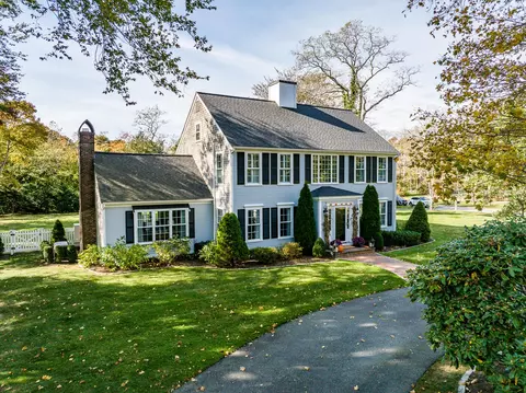 115 Main St, Cotuit, MA 02635 photo 3