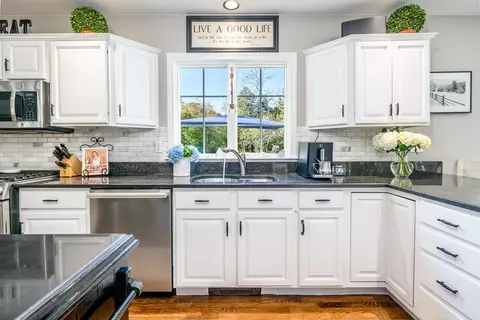 115 Main St, Cotuit, MA 02635 photo 14