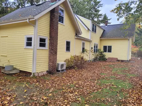 29 Coolidge St, Cotuit, MA 02635 photo 2