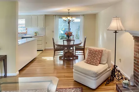 21 Silver Ln, Hyannis, MA 02601 photo 11