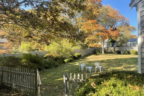 21 Silver Ln, Hyannis, MA 02601 photo 5