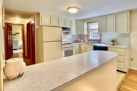 21 Silver Ln, Hyannis, MA 02601 photo 10