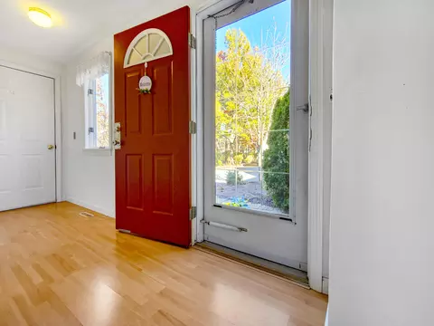 16 Mainsail Cir, Mashpee, MA 02649 photo 4
