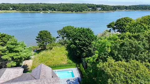 64 Pershing Ln, Orleans, MA 02653