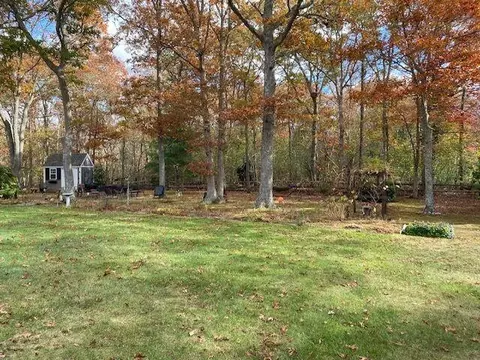 124 Monomoy Cir, Centerville, MA 02632 photo 7