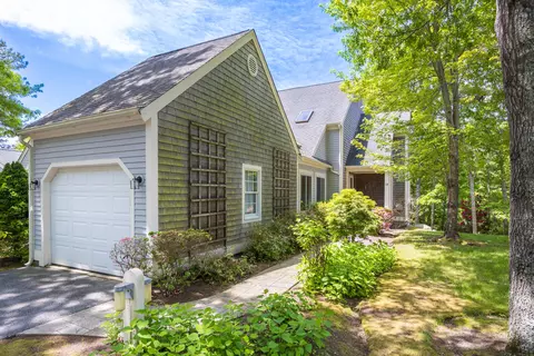 Exterior - 18 Gold Leaf Ln, Mashpee, MA 02649 photo 8 of 11