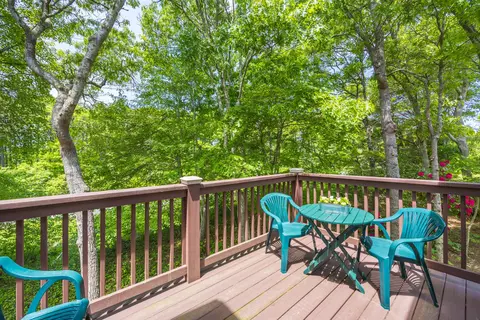 Exterior - 18 Gold Leaf Ln, Mashpee, MA 02649 photo 5 of 11