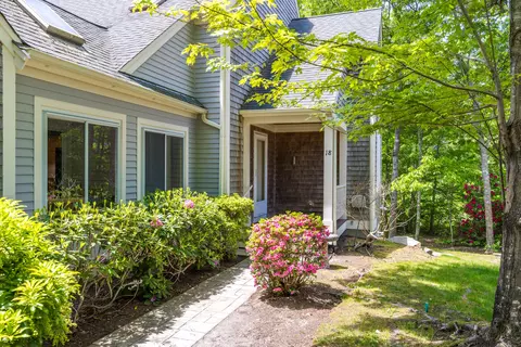 Exterior - 18 Gold Leaf Ln, Mashpee, MA 02649 photo 1 of 11