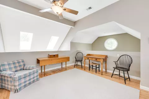 Entry Way - 18 Gold Leaf Ln, Mashpee, MA 02649 photo 6 of 10