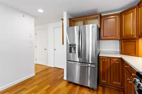 19 Executive Dr, Mashpee, MA 02649 photo 13