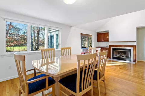 19 Executive Dr, Mashpee, MA 02649 photo 14