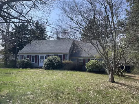 37 Ploughed Neck Rd, East Sandwich, MA 02537