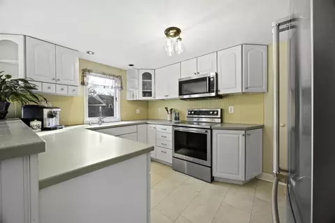 288 Arrowhead Dr, Hyannis, MA 02601 photo 12
