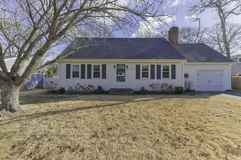288 Arrowhead Dr, Hyannis, MA 02601 photo 1