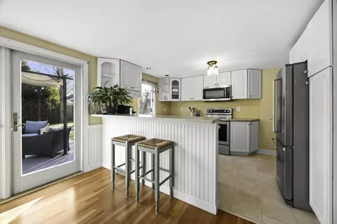 288 Arrowhead Dr, Hyannis, MA 02601 photo 11