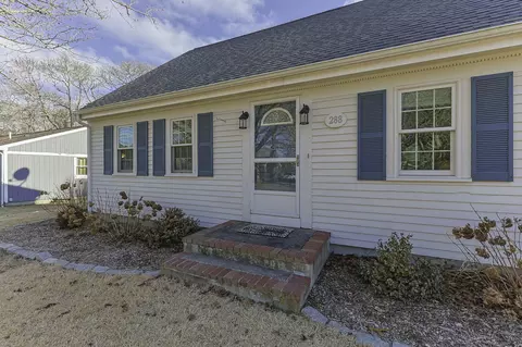 288 Arrowhead Dr, Hyannis, MA 02601 photo 3