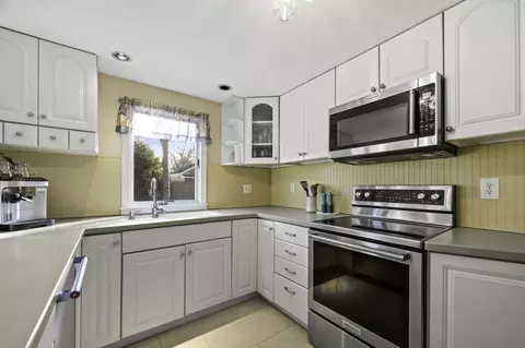 288 Arrowhead Dr, Hyannis, MA 02601 photo 13