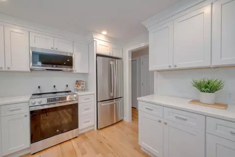 7 Juniper Dr, Mashpee, MA 02649 photo 5