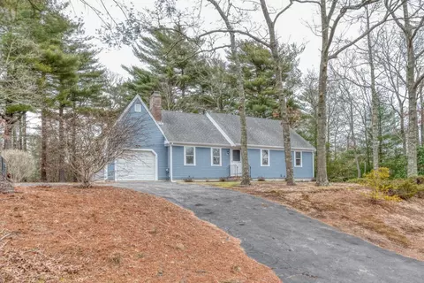 7 Juniper Dr, Mashpee, MA 02649 photo 1