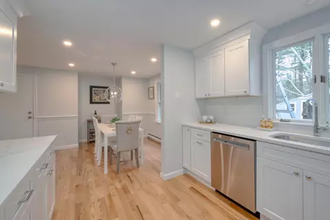 7 Juniper Dr, Mashpee, MA 02649 photo 4