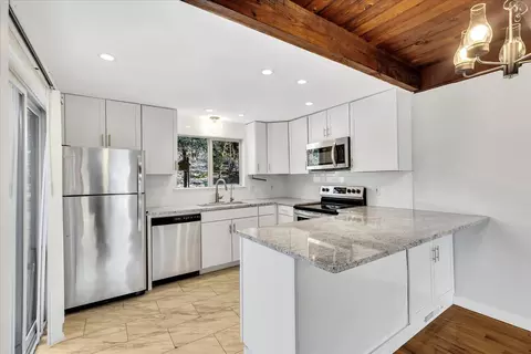 24 Heritage Dr, Bourne, MA 02532 photo 2